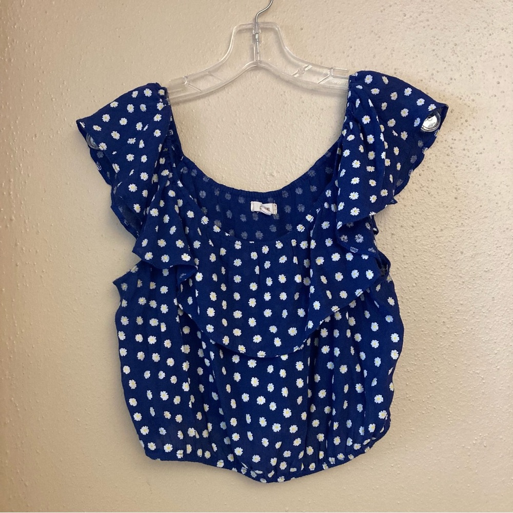 Ruffle Daisy Crop Top 🌼